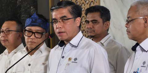 Aturan Baru Kemnaker: Perusahaan Dilarang Tahan Ijazah Pekerja
