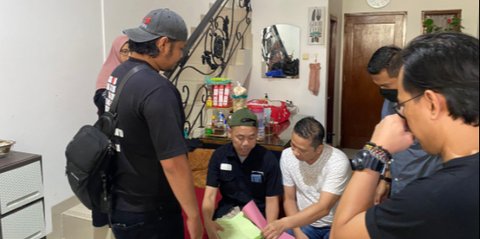 Lesu & Tangan Diborgol, Penampakan Eks Bendahara Panwaslu Lampung Tengah Diciduk di Jakarta Usai 7 Tahun Buron
