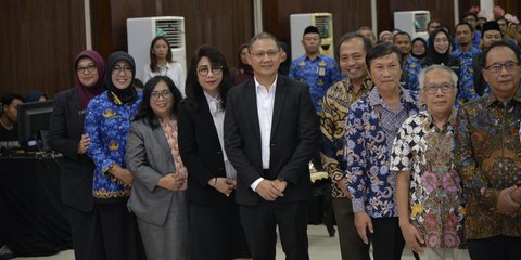Pemprov Jatim Kenalkan 'Senopati', Sistem Penerimaan Murid Baru Berbasis AI