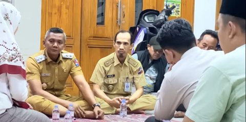 ⁠Bawa Duit Segepok Pecahan Rp100 Ribu, Wakil Walikota Bogor Malam-malam Datangi Rumah Kepsek Untuk Bayarin Siswi yang Tidak Bisa Ujian