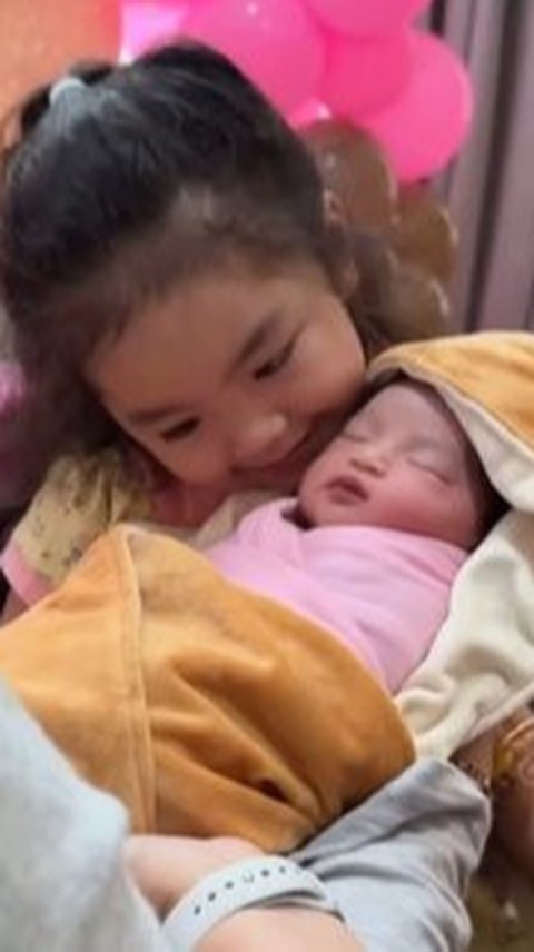 Ini Arti Xandraya Zevora Davanee Baharudin, Nama Anak Kedua Siti Badriah dan Krisjiana Baharudin