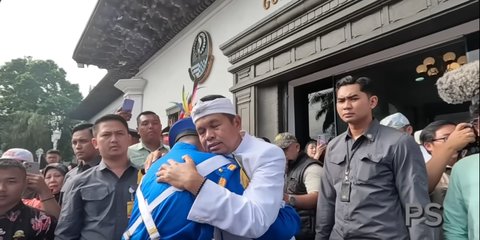 TOP NEWS: Pecah Siswa Nangis Dipeluk Demul Usai Lulus Barak TNI | Prabowo Dikejutkan Mayjen Thailand