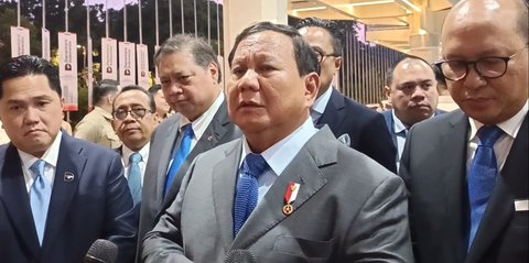 Prabowo 2 Kali Tekankan Sederhanakan Regulasi, Ancam Copot Pejabat