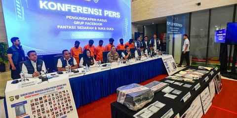 FOTO: Ini Tampang 6 Admin Grup Facebook 'Fantasi Sedarah' dan 'Suka Duka' yang Ditangkap Bareskrim Polri
