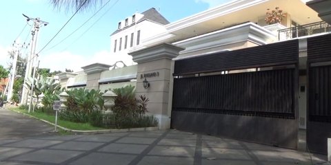 Gerak Kejagung Bongkar Kasus Korupsi Sritex, Geledah Rumah Tersangka di 4 Kota