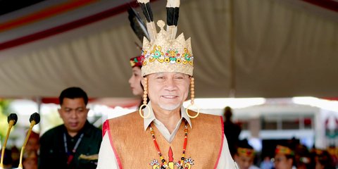 Konsisten Perjuangkan Ketahanan Pangan, Zulkfili Hasan Dapat Gelar Kehormatan Adat Dayak
