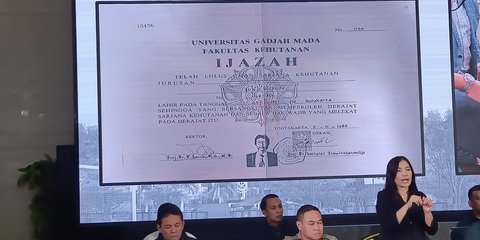VIDEO: Penampakan Skripsi & Ijazah Jokowi Bukti Asli Lulusan UGM Dibuka Bareskrim Polri