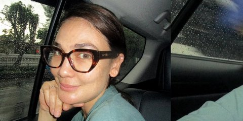 6 Momen Luna Maya Tampil Tanpa Makeup, Buktikan Bahwa Pesona Sejati Tak Butuh Riasan