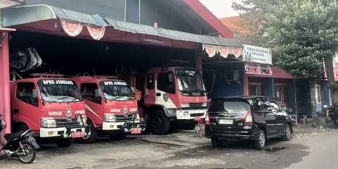 Lari dari KDRT Suami, Ibu Muda di Jombang Pilih Pos Damkar Ketimbang Kantor Polisi