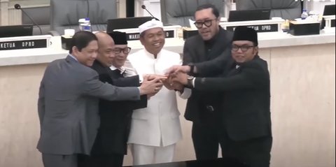 VIDEO: Depan DPRD Jabar, Dedi Mulyadi Singgung Kejutan-Kejutan Hingga Ajak Walkout Bersama