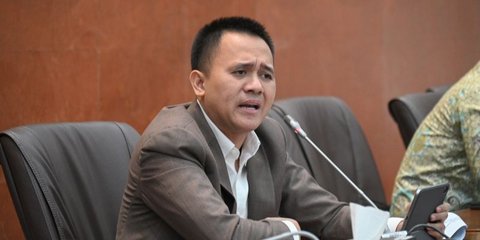 VIDEO: Mufti PDIP Blak-blakan Tarif Listrik Naik Usai Diskon: PLN Melindungi Atau Rampok Duit Rakyat?