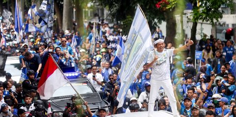 Persib Juara BRI Liga 1, Dedi Mulyadi Rogoh Kocek Sendiri Kasih Bonus Rp1 Miliar
