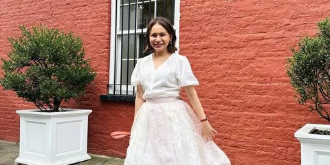 7 OOTD Pakai Rok Ala Rossa yang Simpel Tapi Anggun, Jadi Elegan Dipakai Perempuan Usia di Atas 45 Tahun