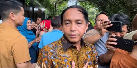 Satu Jam Bertemu, Raja Juli Ungkap Respons Jokowi Saat Dibujuk Maju Ketum PSI