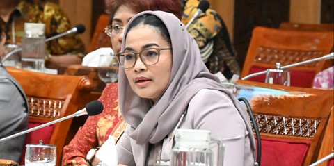 Cucu Soekarno Kritik Keras Penulisan Ulang Sejarah Indonesia: Banyak Fakta Sejarah Hilang!