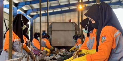 10 Ton Olahan Sampah Dikirim ke Pabrik Semen Tuban, Jadi Bahan Bakar Alternatif Pengganti Batu Bara