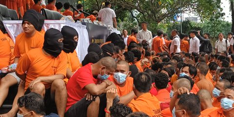 VIDEO: Skema Bagi-Bagi Uang Keamanan Ormas Bekasi 