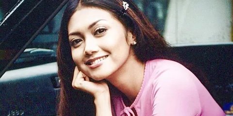 Potret Bella Saphira dari Dulu hingga Kini Tetap Cantik dan Awet Muda, di Usia 51 Tahun Makin Bersinar