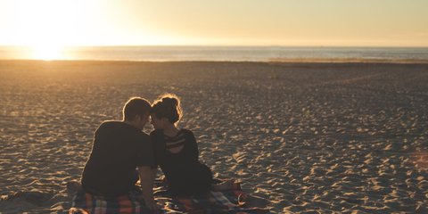Terlihat Romantis tapi Ternyata Manipulatif, Waspadai 3 Tanda Halus Pasangan Narsistik Saat Kencan Pertama!