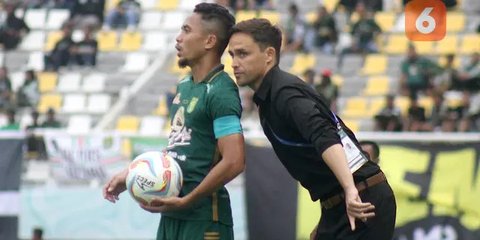 Persebaya Evaluasi Total Tim Kepelatihan usai Gagal Juara, Siapa Calon Pengganti Paul Munster?