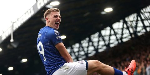 Liam Delap Tolak MU! Ternyata ini Alasan Utama Pilih Chelsea