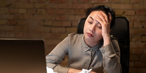 Bikin Otak Cepat ‘Tua’? Hindari 7 Kebiasaan Sehari-hari Ini yang Bisa Bikin Ingatan Cepat Pudar!