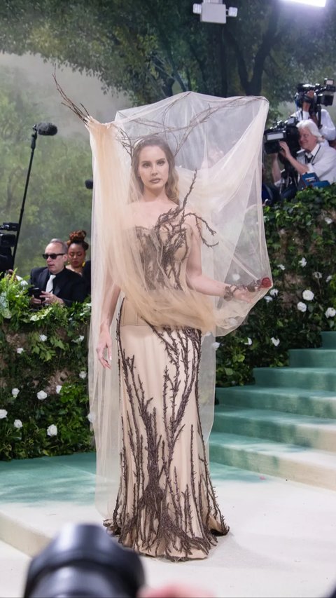 Kreativitas atau Kontroversi? Ini 5 Gaya Met Gala yang Paling Menyita Perhatian dan Jadi Bahan Perbincangan