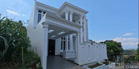Potret Rumah Mewah Bak Istana Milik CEO Cantik, Berada di Pelosok Desa Dapurnya Bikin Syok