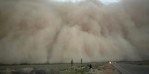 Timur Tengah Diterjang Cuaca Ekstrem: Arab Saudi Disapu Badai Debu, Yordania Dilanda Banjir Bandang