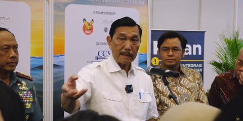 Ekonomi Indonesia Melambat di 2025, Luhut Andalkan Program Makan Bergizi