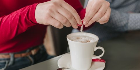 Gula Diganti, Berat Badan Aman! Fakta Mengejutkan di Balik Pemanis Buatan yang Tak Seburuk Itu