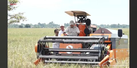 VIDEO: Momen Hangat Prabowo Tertawa Bersama Kapolri & Mentan Amran, Enjoy Naik Traktor di Sawah