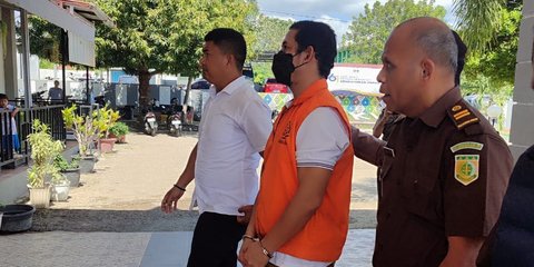 Segera Disidang Kasus Pencabulan Anak di Bawah Umur,  AKBP Fajar Diserahkan ke Jaksa & Diantar Naik Mobil Mewah