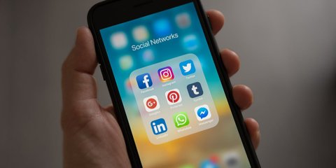 Media Sosial Bukan Buku Harian: Saatnya Menjaga Ruang Privat Anda