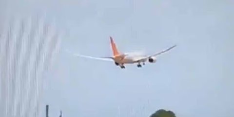 Kronologi Kecelakaan Tragis Pesawat India Air Jatuh di Ahmedabad