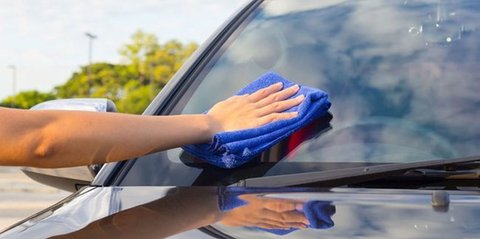 Cara Mudah Mengatasi Jamur Kaca Mobil yang Perlu Diketahui