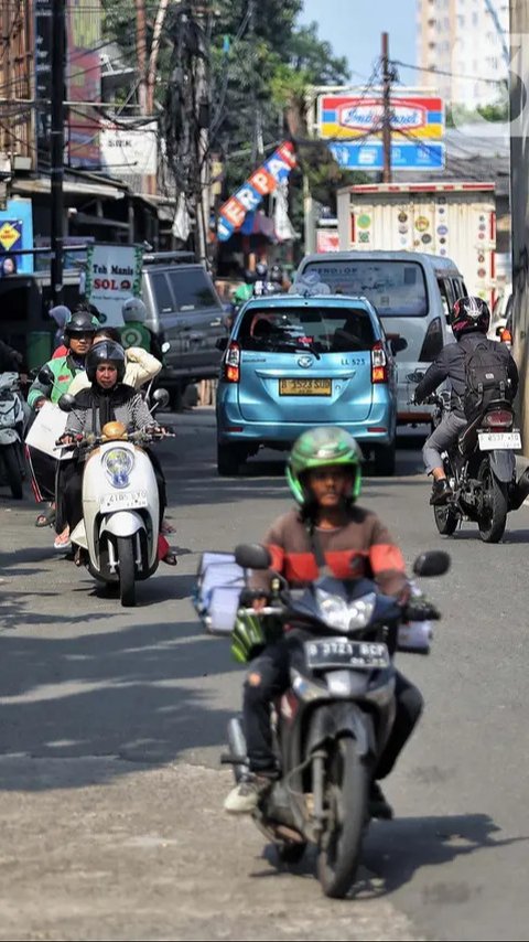 FOTO: Bikin Celaka! Melawan Arah Jadi Ancaman Serius di Jalan Raya