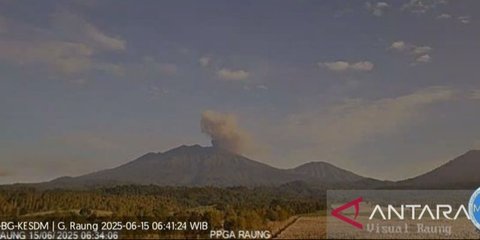 Gunung Raung Erupsi, Tinggi Kolom Letusan Capai 1.200 Meter
