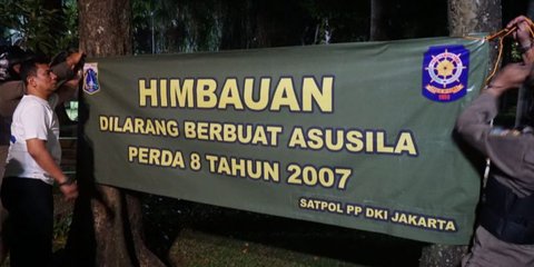 Taman Langsat Buka 24 Jam, Spanduk Tulisan Larangan Asusila Mejeng di Tengah-Tengah