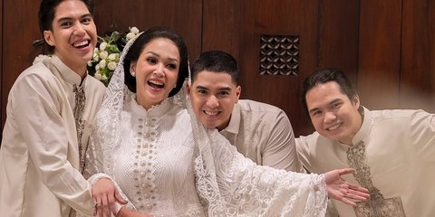Momen Saling Sapa dan Salaman Maia Estianty - Mulan Jameela Dibanjiri Pujian dari Warganet Jelang Pernikahan Al Ghazali