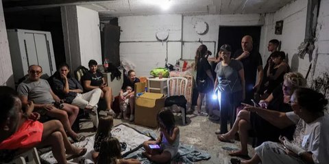Potret Suasana Tempat Perlindungan Bom Dipenuhi Warga Israel saat Rudal Iran Gempur Tel Aviv