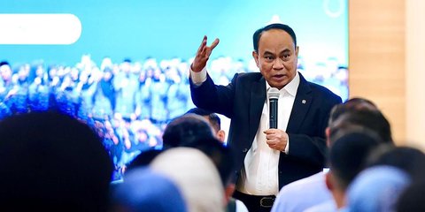 VIDEO: Menkop Budi Arie Tunjuk-Tunjuk 