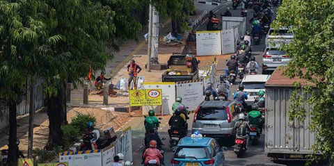 FOTO: Proyek Galian Bikin Macet di Sejumlah Titik di Ibukota Jakarta