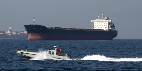Iran Ancam Tutup Selat Hormuz yang Jadi Jalur Pasokan Minyak Dunia, Dilalui 20 Juta Barel Minyak Setiap Hari