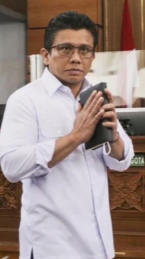 Potret Terbaru Ferdy Sambo Dikunjungi Pendeta di Lapas, Senyum Lepas Sambil 'Saranghae'