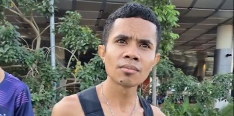 Keren, Latihan Selama 10 Tahun Pria Ini Jadi Pelari Tanpa Sepatu