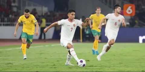 Marselino Ferdinan Lelang Jersey, Raup Rp100 Juta untuk Renovasi Sekolah Dasar