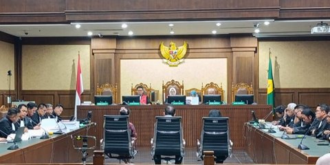 Hakim Tolak Permohonan Cabut Izin Profesi Pengacara Ronald Tannur, Begini Alasannya