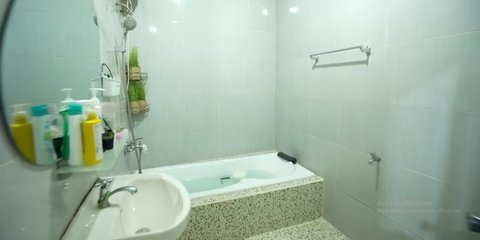 Cara Membersihkan Bak Mandi Tanpa Menguras, Efektif Tak Buang Waktu