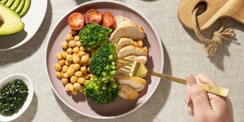 Cara Menurunkan Berat Badan dengan Makan Lebih Banyak: Ketahui Trik Tetap Banyak Makan Namun Bobot Turun Sendiri